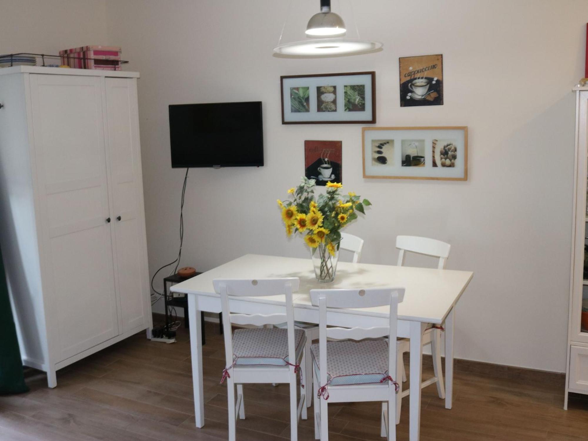 Enticing Holiday Home In Lazise With Swimming Pool ภายนอก รูปภาพ
