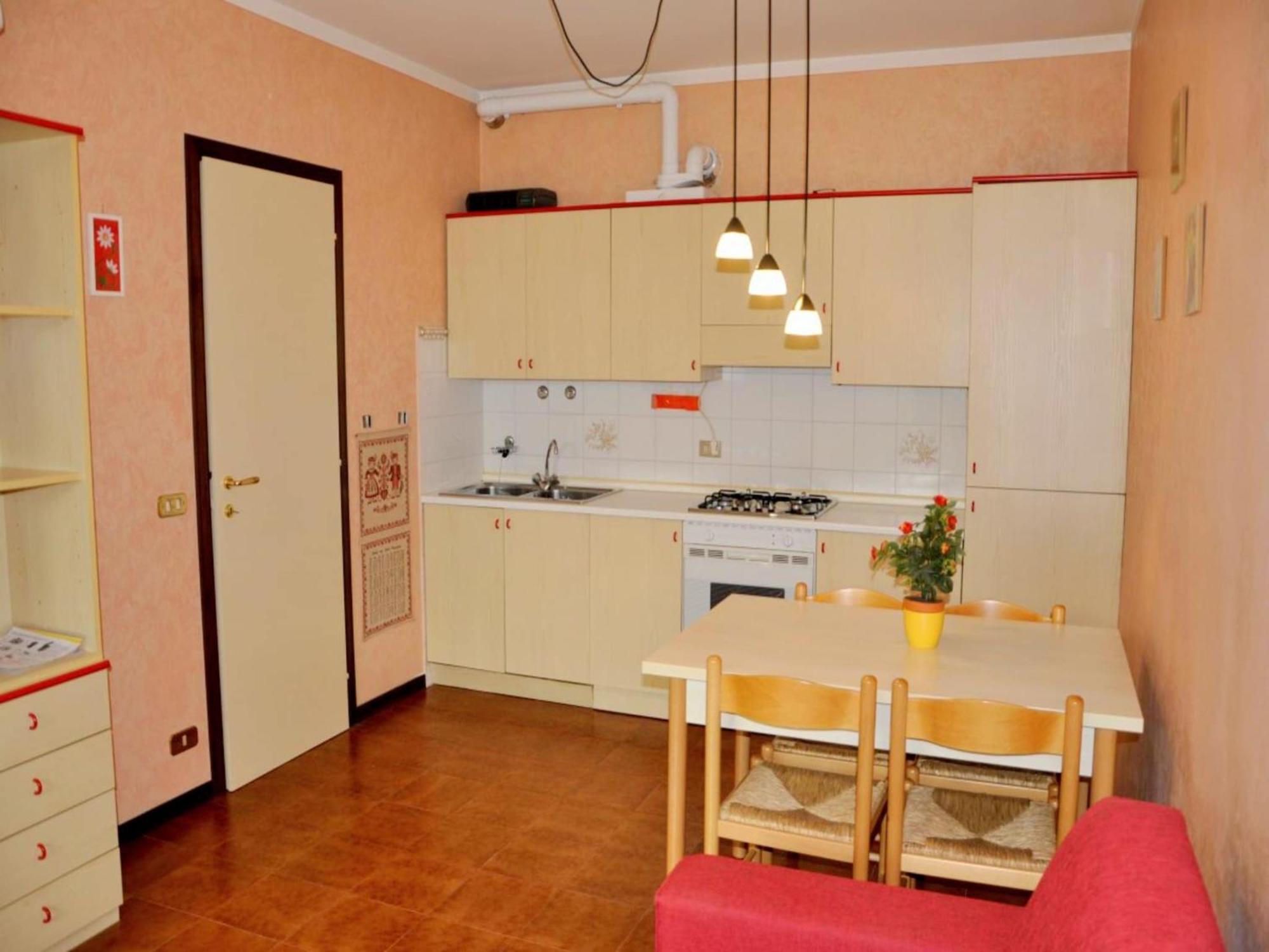 Enticing Holiday Home In Lazise With Swimming Pool ภายนอก รูปภาพ