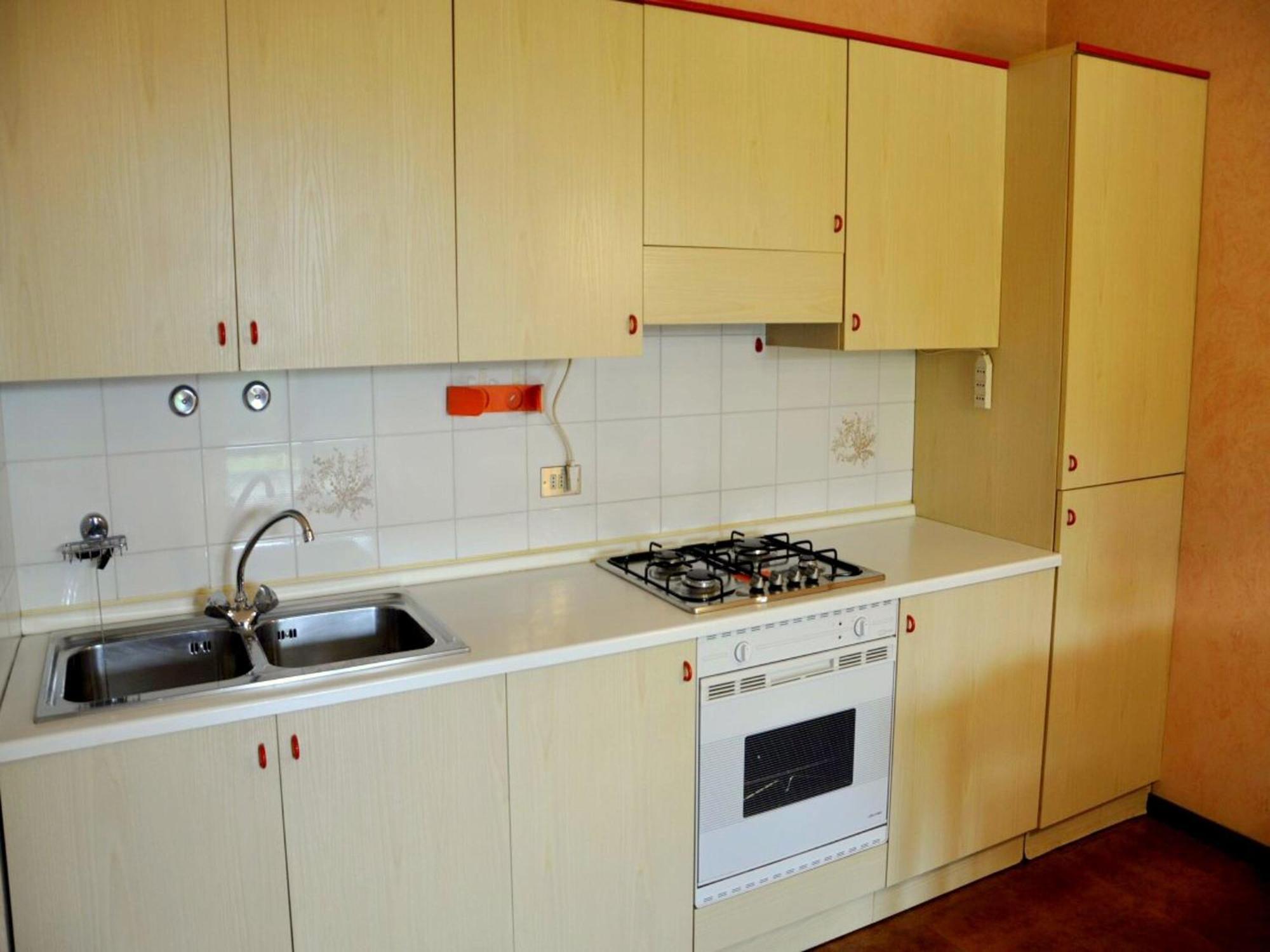 Enticing Holiday Home In Lazise With Swimming Pool ภายนอก รูปภาพ