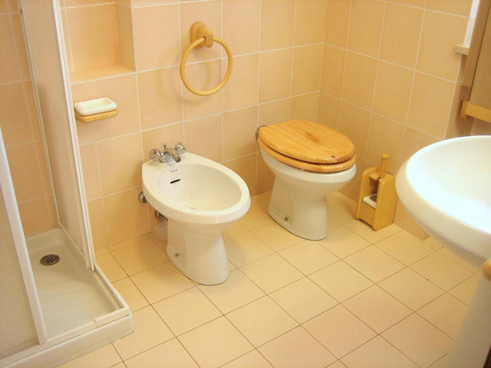Enticing Holiday Home In Lazise With Swimming Pool ภายนอก รูปภาพ