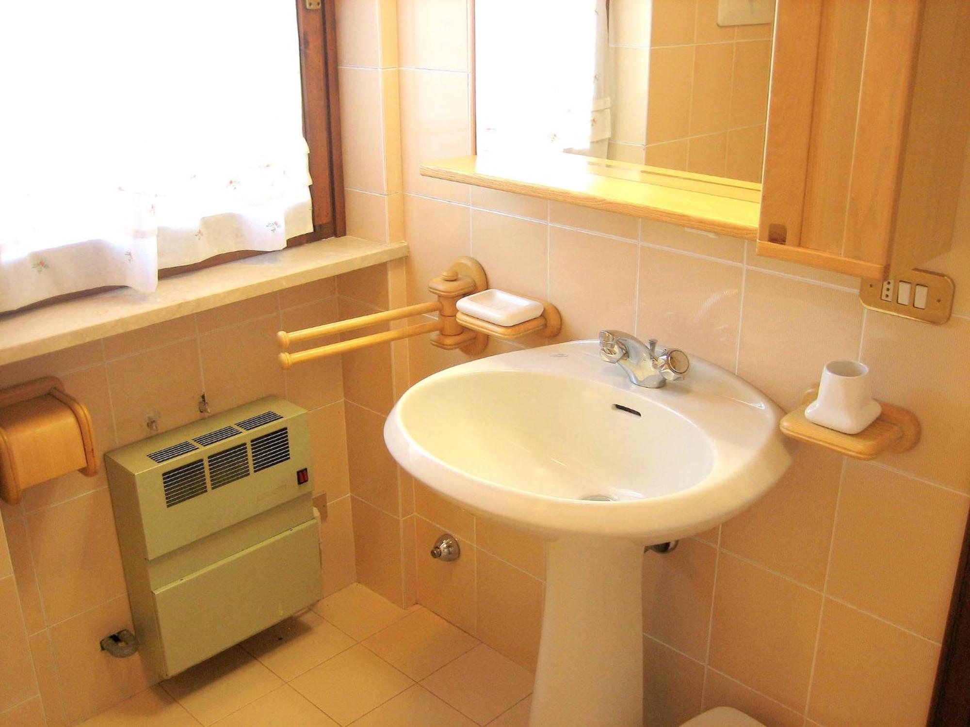Enticing Holiday Home In Lazise With Swimming Pool ภายนอก รูปภาพ