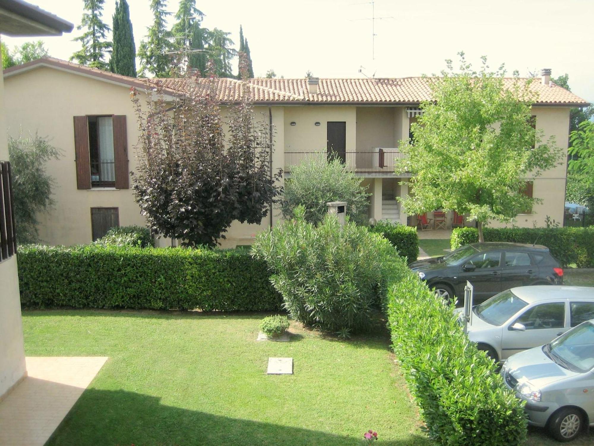 Enticing Holiday Home In Lazise With Swimming Pool ภายนอก รูปภาพ