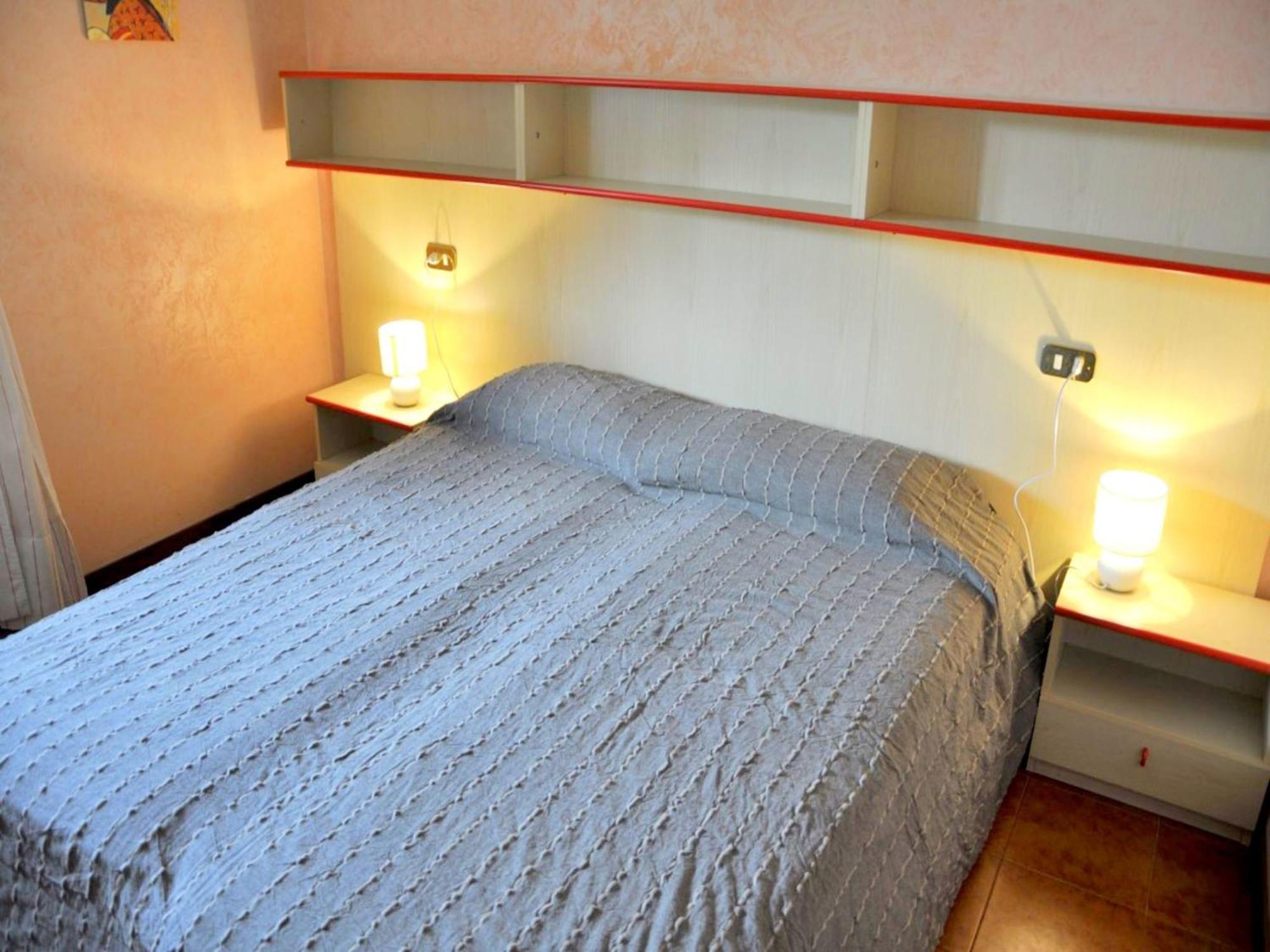 Enticing Holiday Home In Lazise With Swimming Pool ภายนอก รูปภาพ