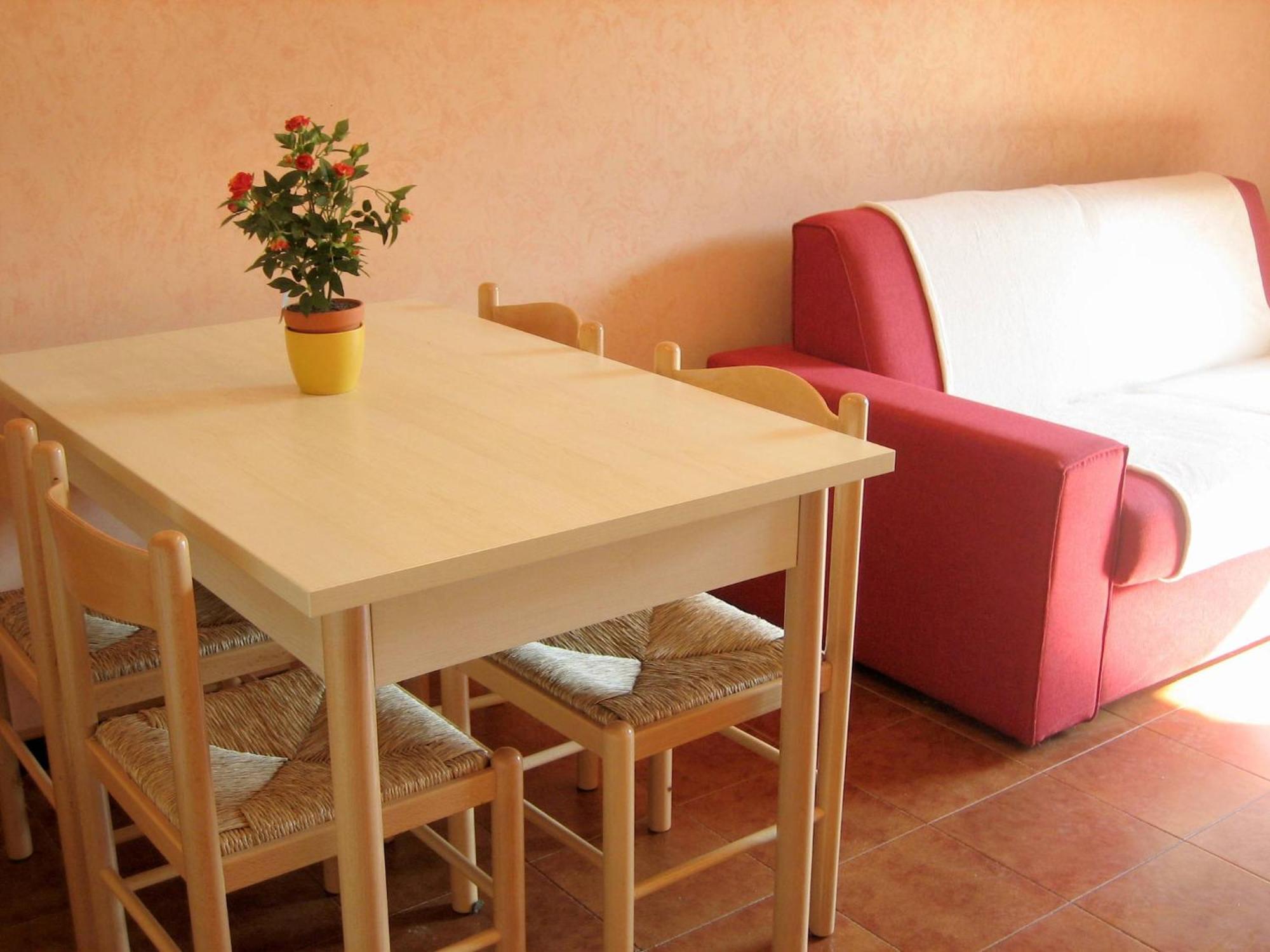 Enticing Holiday Home In Lazise With Swimming Pool ภายนอก รูปภาพ